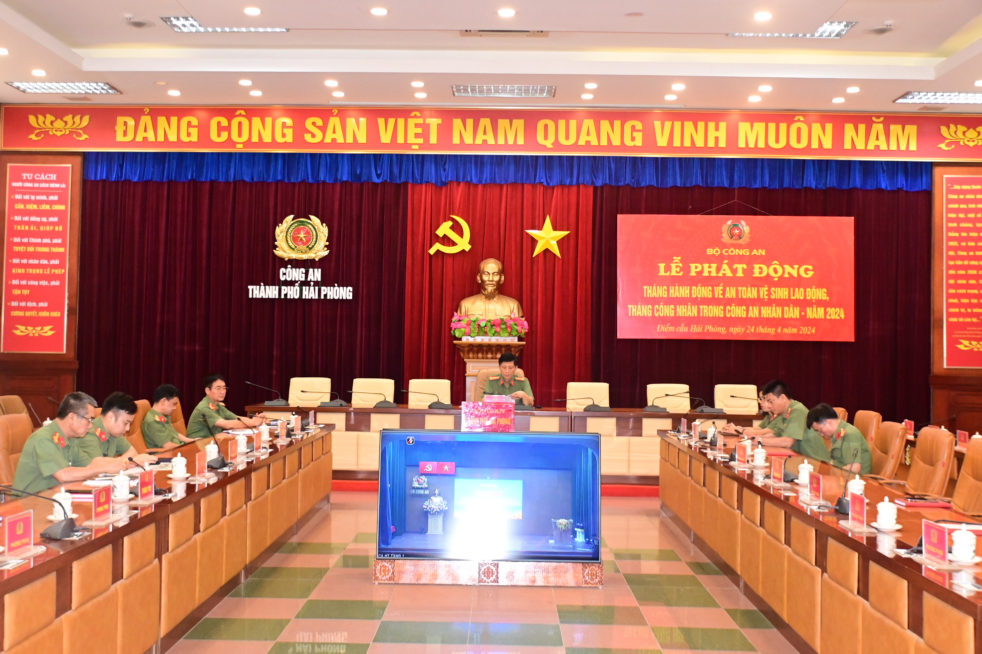 Phát động Tháng hành động về An toàn vệ sinh lao động, Tháng Công nhân trong Công an nhân dân năm 2024